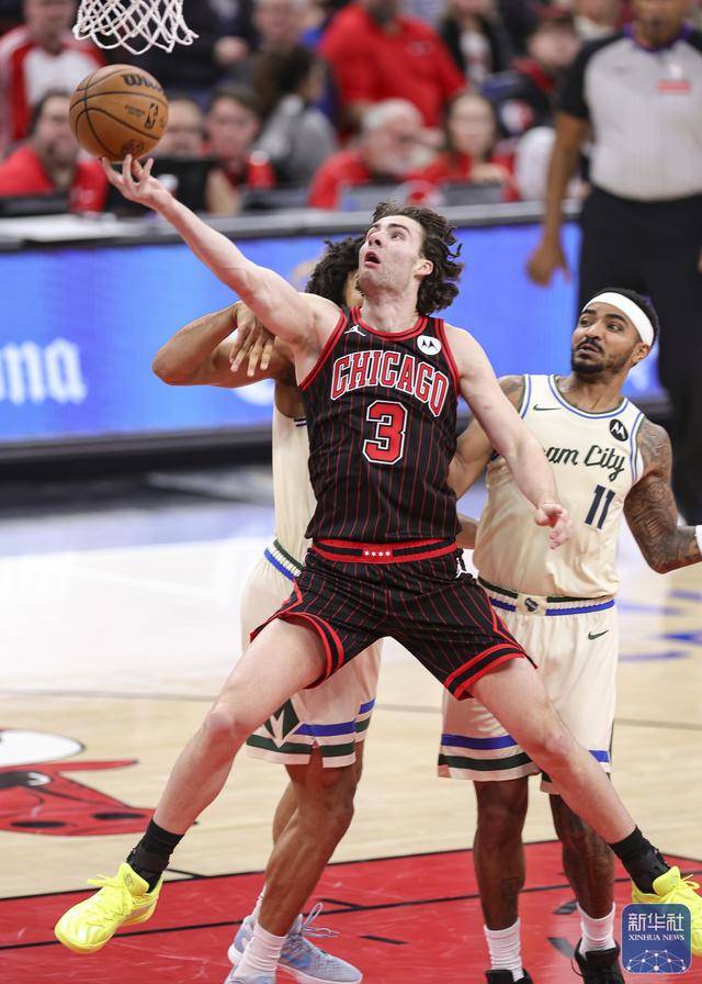 NBA常规赛：雄鹿胜公牛